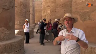 Egipt -Zobacz Karnak, świątynia w Luksorze, Ramesseum, Medinet Habu i grobowiec wezyra Rechmire.