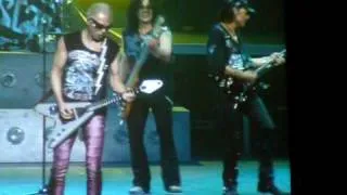 17 - SCORPIONS - Big City Nights