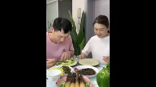 Husband And Wife Funny Eating Video #031 ||#eatingchallenge #eatingshow#mukbang #wife #foodchallenge