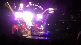 P!nk LIVE 11/5/13 - Walk of Shame