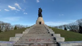 Soviet WWII memorial in Berlin vandalized