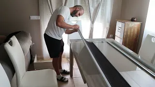 🌞🌞🌞Reparacion de la  mosquitera de entrada de la autocaravana. Reparación autocaravana🌞🌞🌞🌻🌻🤪🤪