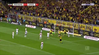 Axel Witsel scores with unique style vs RB LEIPZIG- BUNDESLIGA 26/08/2018