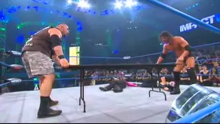 Street Fight: Jeff Hardy & Sting vs Bobby Roode & Bully Ray