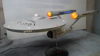 Polar Lights 1: 350 Scale Star Trek TOS U.S.S. Enterprise #45 Finished