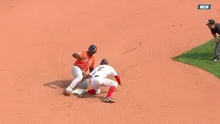 HOU@BOS: Red Sox challenge safe call on steal in 6th