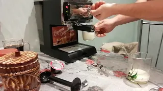 Как пользоваться кофе машиной DEXP EM-1000.Готовим кофе.