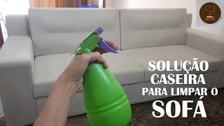 Como limpar o sofá em casa (limpa, tira manchas e mata bactérias)