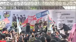 LAST CHILD   LAGU TERAKHIR UNTUKMU LIVE KUDUS