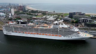 MSC SPLENDIDA AT DURBAN HARBOUR,  SOUTH AFRICA