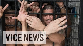 Inside El Salvador’s Jails (Excerpt from ‘Gangs of El Salvador’)