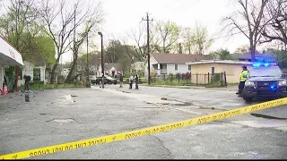 2 men shot along Joseph E. Boone Boulevard, Atlanta Police say