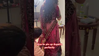 How to perfectly fix dupatta from backside to avoid it getting stuck anywhere. #draping #bride