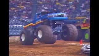 St. Louis Arena 1992 - BIGFOOT vs. SNAKE BITE - BIGFOOT 4x4, Inc.