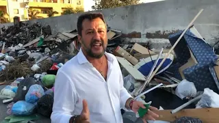 Salvini - La monnezza di Reggio Calabria (24.08.20)