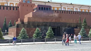 Мавзолей. Некрополь у Кремлёвской стены.