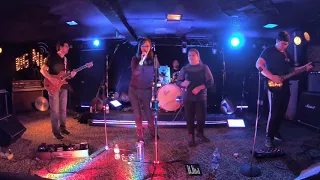 fulldisclosure band covers “paris and royals”