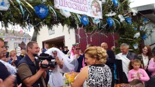 Fun at the wedding ...Приколы на свадибе Укриана...Приколи на весіллі в Україні...