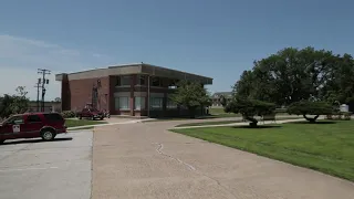 HLGU Virtual Tour: Entrance to Burt Administration Building