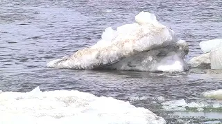 На Амуре начался весенний ледоход