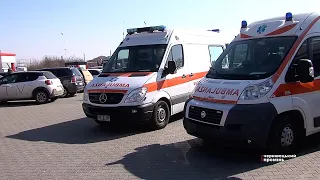 Уряд Італії передав на Буковину 8 карет швидкої допомоги