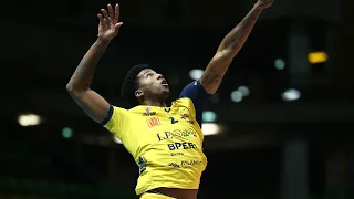 Luis Elian and his energy in the match Modena vs Milano #volleyball #volleyballislife #modenavolley