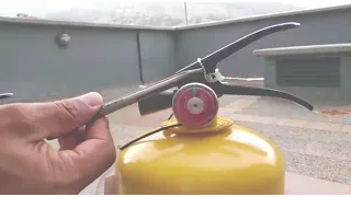 Manejo de Extintores y Cómo Combatir el Fuego