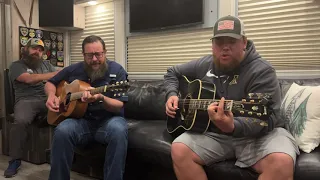 Luke Combs - The Kind of Love We Make (Unreleased Original)