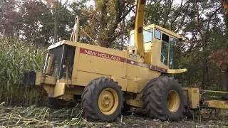 New Holland 1905 met MB-Trac 1300, Ford TW15 en Steyr 9094 in de mais (2015)