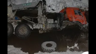 Суровые водители на зимниках Крайнего Севера Русские грузовики на бездорожье #79