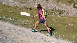 Marcha nórdica en la montaña