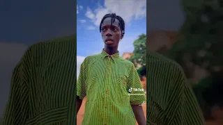 Uganda bagitunde bulyomu bamuwe ssente ze 😂 funny