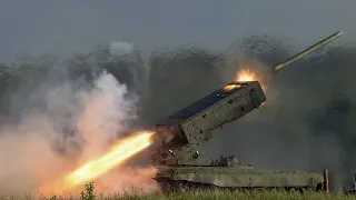 Массированный огонь тяжелых огнеметных систем ТОС-1А Солнцепек/Massive fire TOS-1A Solntsepek