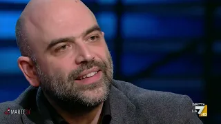 L'intervista a Roberto Saviano: "Il modello di Meloni è Orban, la democrazia illiberale"