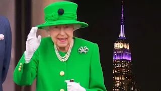 Americans Pay Tribute to Queen Elizabeth II