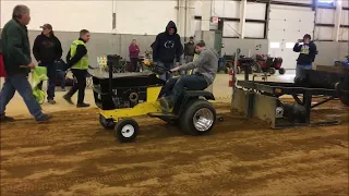 cub cadet 1000 pulling tractor 16hp 4000rpm