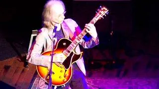 Yes Live 2011 🡆 Yours Is No Disgrace 🡄 Houston HoB ⬘ Mar 6