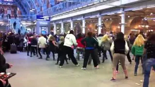 Flash Dance - St Pancras Station - 31st Dec 2010