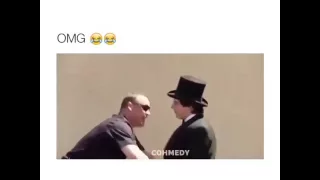 Magician fooled tha cop