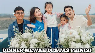 THE ONSU DINNER MEWAH DI ATAS KAPAL PHINISI UNTUK MERAYAKAN 10 TAHUN PERNIKAHAN AYAH BUNDA !