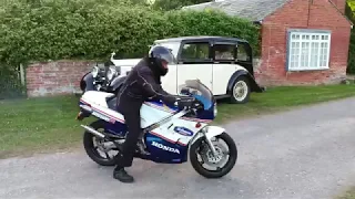 Honda NS500R - Starting Up