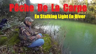 Pêche De La Carpe En Stalking Light En Hiver