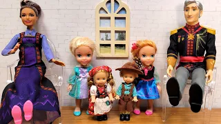 Visiting grandparents ! Elsa & Anna toddlers & their cousins - Barbie dolls