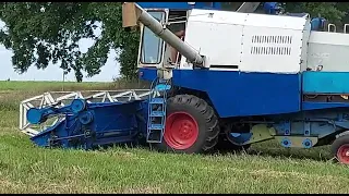 Sommergerste Ernten mit Fortschritt Mähdrescher E 512 🤠🤠