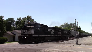 NORFOLK SOUTHERN Former Conrail GE D8-40CW Northbound Intermodal Container Train
