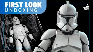 Hot Toys Clone Trooper AOTC Sixth Scale Figure Unboxing | First Look