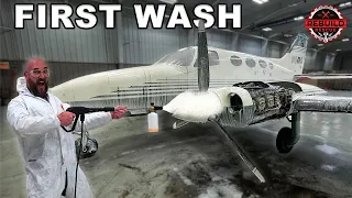 Our FREE Abandoned Airplane Gets Its First Wash In 17 Years ! Ep7