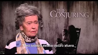 EL CONJURO - Entrevista con Lorraine Warren HD - Oficial de Warner Bros. Pictures