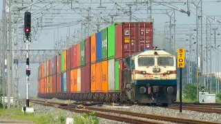 4 in 1 Giant Double Stack Container Trains Hauled by Single Diesel Loco.