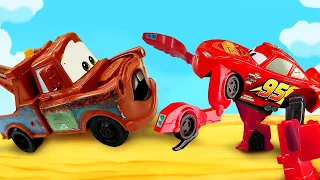 McQueen baut einen Roboter. Video mit tollen Spielzeugautos.